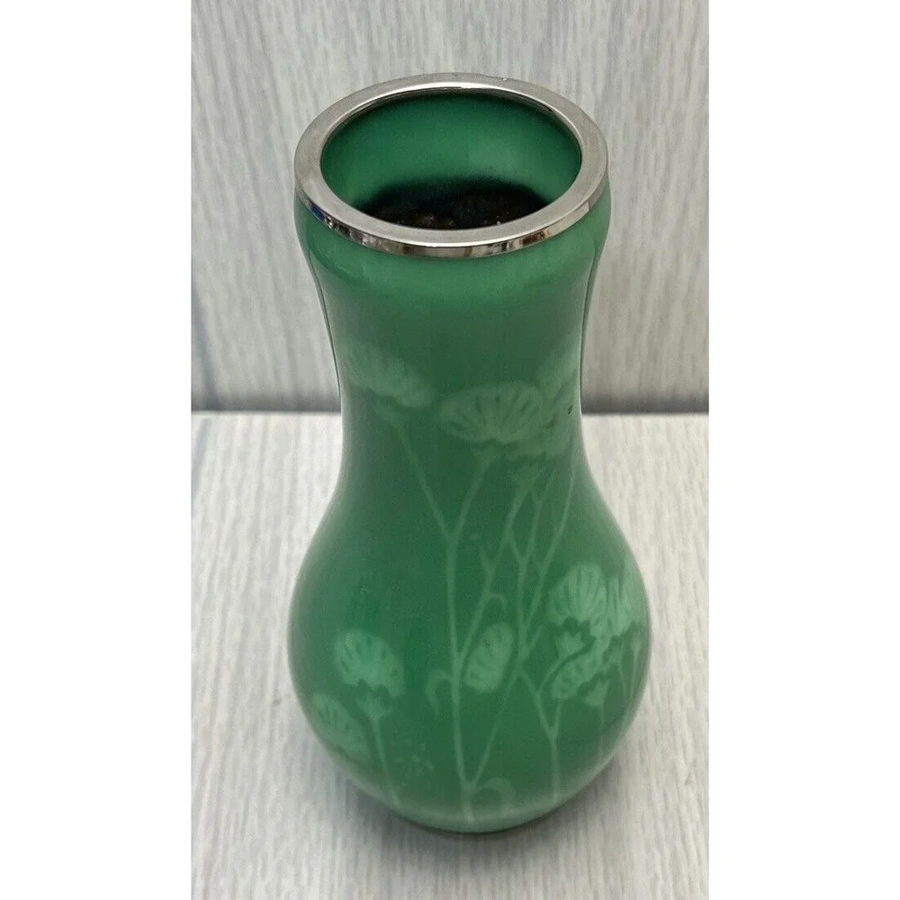Antique Japanese Wireless Cloisonne Vase Green Floral Taisho Showa Period 7.25